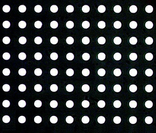 φ2 µm dots